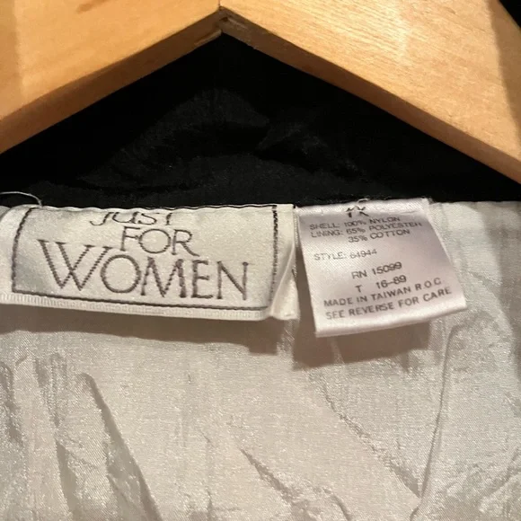 Red and Black Windbreaker Tracksuit size 1x - Picture 6 of 7